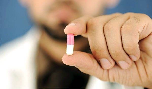 Герпес при грудном вскармливании у кормящей мамы: на губе, груди, генитальный