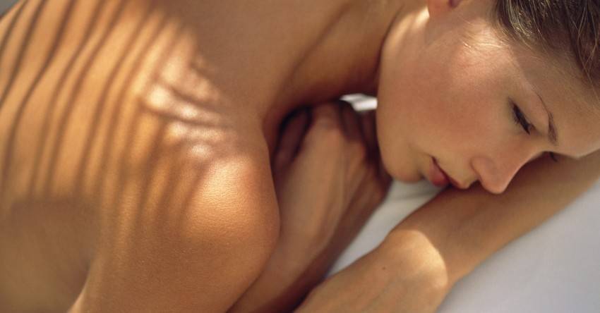 Гусиная кожа у ребенка: причины сыпи на животе, ногах, локтях, лице и лечение