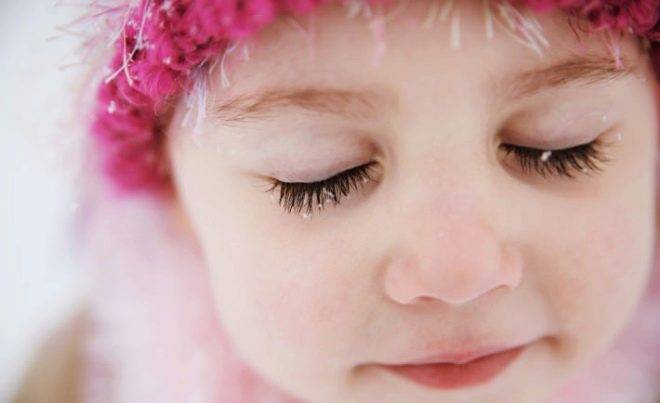 Сухая кожа у ребенка: каковы причины, что делать, если чешется и трескается эпидермис?