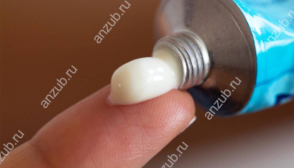 Средства для лечения стоматита во рту у детей: лучшие мази, гели, спреи и таблетки