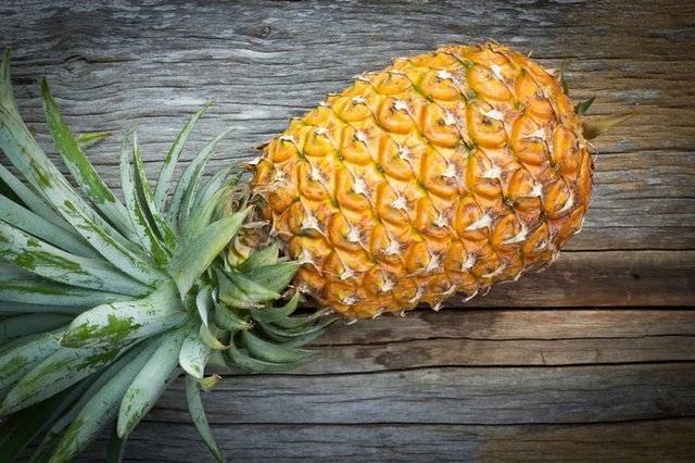 Ананас при грудном вскармливании: можно ли кушать кормящей маме?