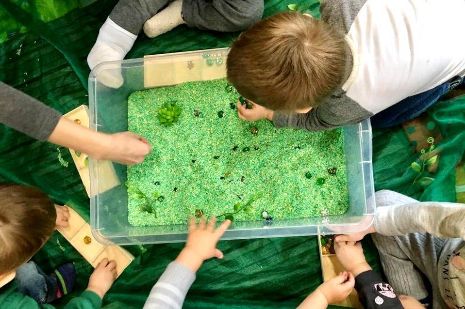 Сенсорная коробка для детей ???? своими руками: как сделать - МК с фото