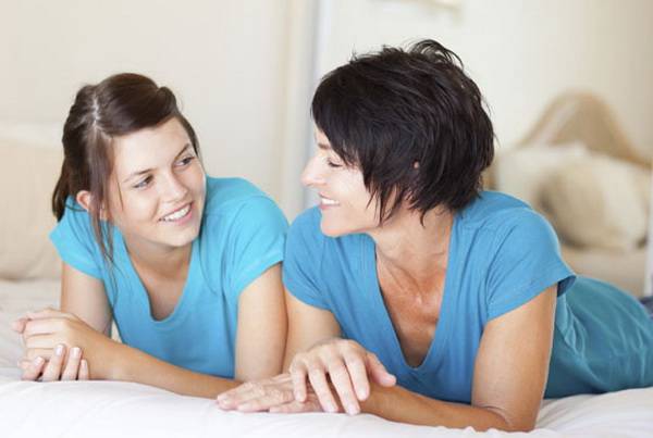 Как рассказать девочке про месячные ???? и объяснить суть менструации