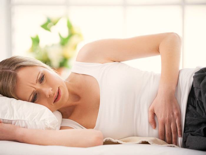 Месячные в середине цикла: причины кровянистых выделений на 12-17 день