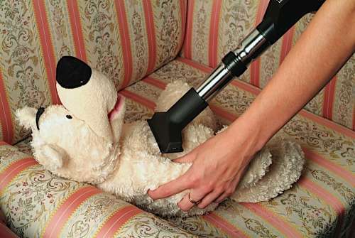 Как стирать мягкие игрушки в стиральной машине автомат, вручную и иными способами?