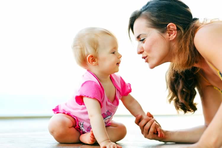 Прыгунки для детей от 6 месяцев, с раннего возраста: за и против (Комаровский)