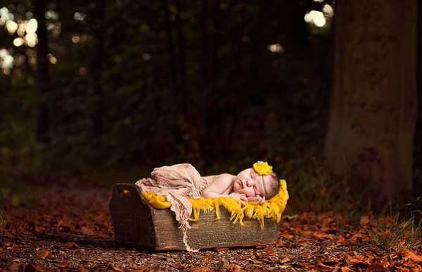 Когда можно гулять с новорожденным после роддома: летом, зимой - первая прогулка