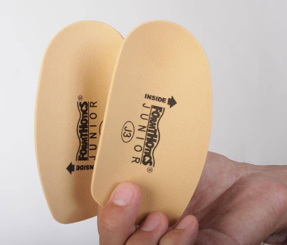 Первые шаги: как выбрать самую лучшую обувь для ребенка, начинающего ходить?