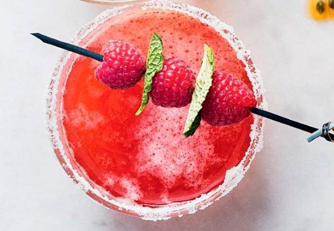 Малина при грудном вскармливании и малиновое варенье: можно кормящей маме?