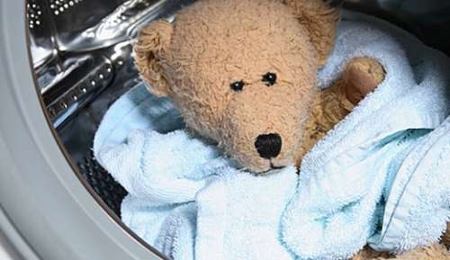 Как стирать мягкие игрушки в стиральной машине автомат, вручную и иными способами?