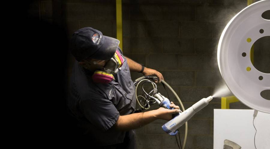 Как сделать цветной песок в домашних условиях своими руками и чем покрасить состав?