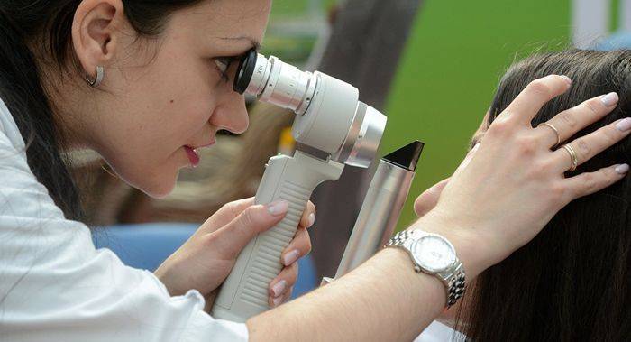 Со скольки лет можно носить линзы детям и как их правильно подобрать для улучшения зрения?