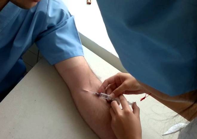 “Цефтриаксон”: инструкция по применению уколов для детей с расчетом дозировки