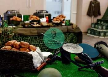 Тематический кейтеринг на 23 февраля: пять преимуществ, которые делают заказ незабываемым