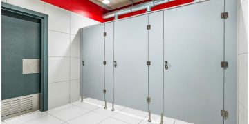 Как выбрать идеальные перегородки для санузлов: Ключевые моменты в выборе функциональности и стиля