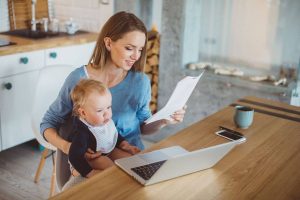 Как получить займ женщине в декрете