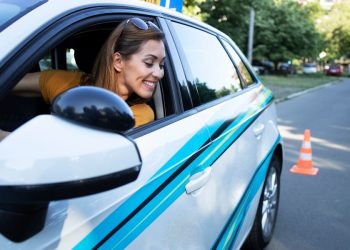 Как найти и выбрать качественную автошколу, чтобы получить надежные навыки вождения
