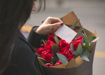 Особенности доставки живых цветов в Берлине: идеальное решение для любого случая