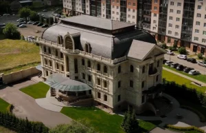 Преимущества отделки фасада гранитом