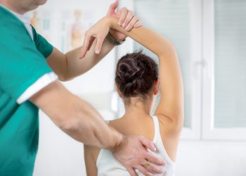 Выбор надежного остеопата: Ваше руководство по поиску подходящего специалиста