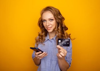 Займы срочно на карту от компании Центрофинанс: Условия и преимущества