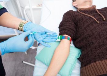 Лечение наркомании анонимно: важность конфиденциальности и профессионального подхода