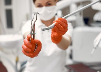 Как выбрать надежного стоматолога