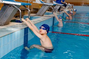 Уроки обучения плаванию детей: путь к уверенности и безопасности на воде