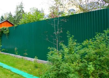 Забор из профнастила под ключ: Как выбрать и установить идеальное ограждение