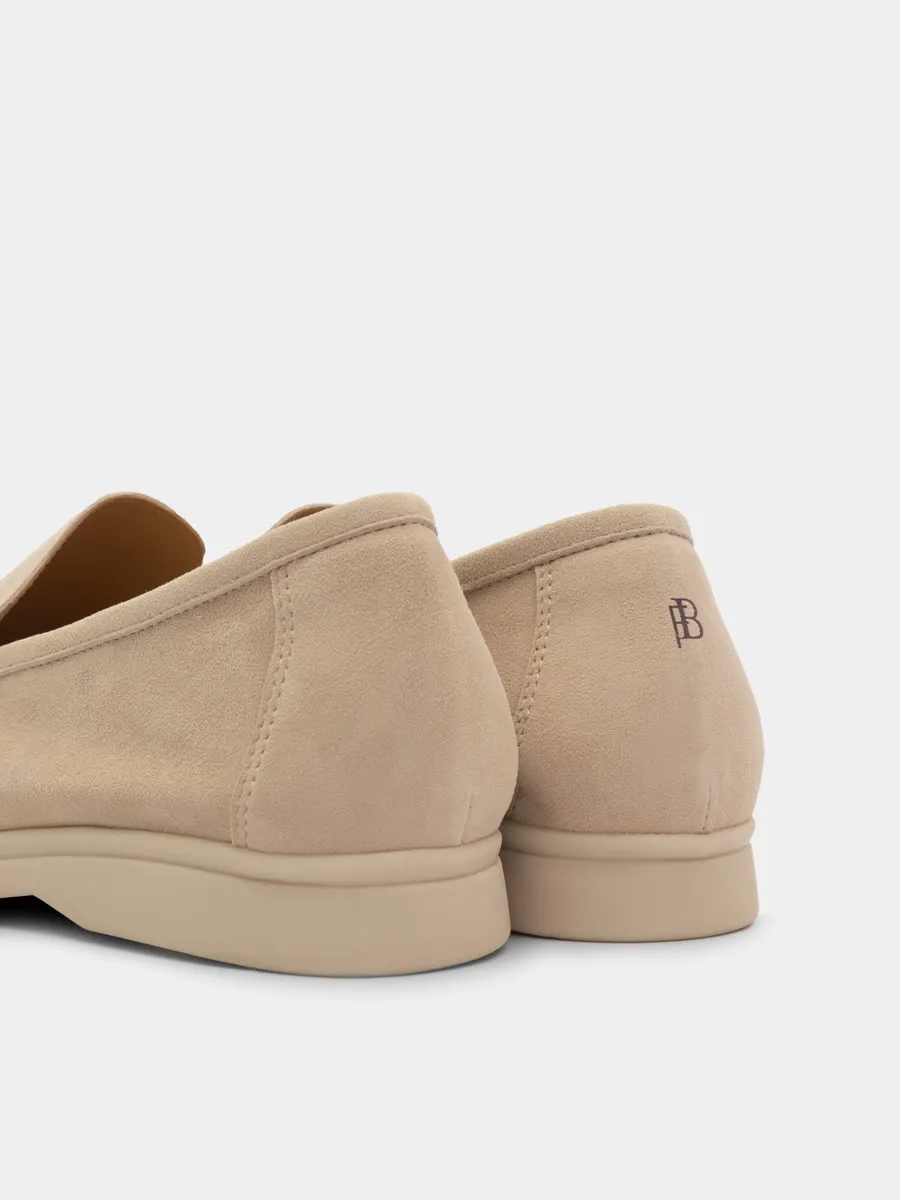 Особенности выбора обуви из замши