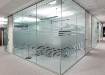 Как выбрать стеклянную перегородку