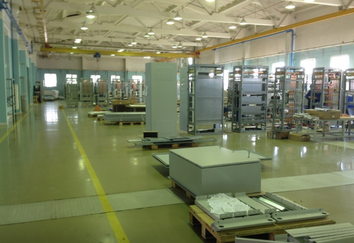 Особенности промышленной уборки: важность, методы и технологии