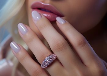 Профессиональный маникюр: секреты ухоженных рук и японский маникюр как тренд