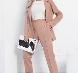 Стиль и комфорт: как выбрать идеальные женские брюки?