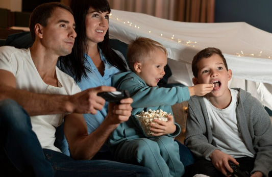 Семейный вечер перед экраном: 5 трогательных фильмов для просмотра с детьми