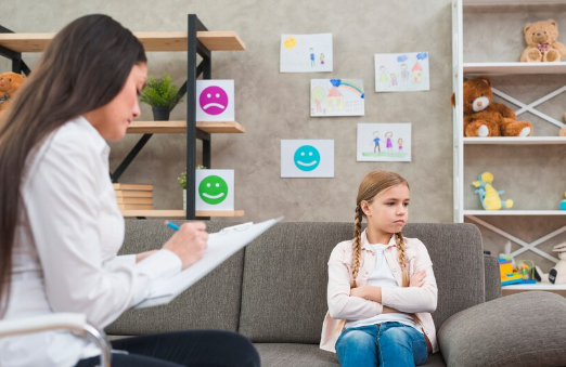 Как выбрать надежного детского психолога