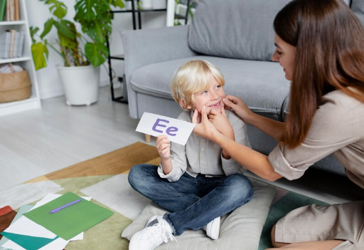 С какого возраста лучше начать водить ребенка к логопеду: советы и рекомендации