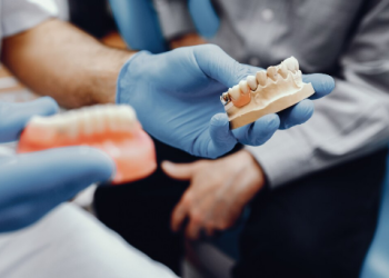 Как правильно подготовиться к зубному протезированию: важные этапы и рекомендации