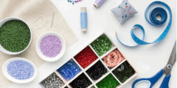 Как выбрать бисер для рукоделия: путеводитель в мире маленьких бусин