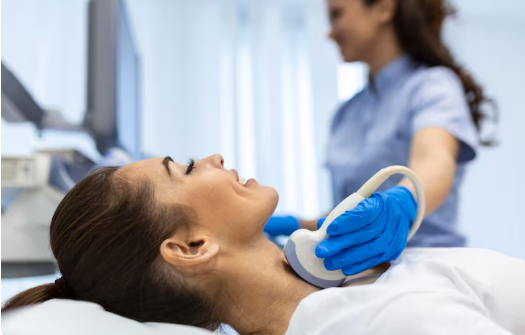 Почему надо проверять щитовидную железу: маленький орган с огромной властью