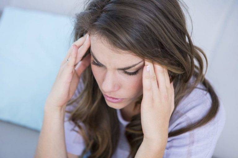 Что можно выпить от головной боли при беременности: 1 триместр и избавление от неприятных ощущений