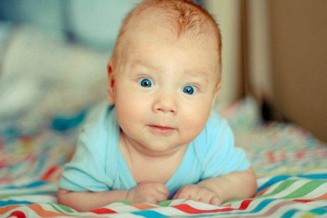 Фитбол для грудничков: упражнения, занятия, гимнастика с детьми от 1-3 месяцев