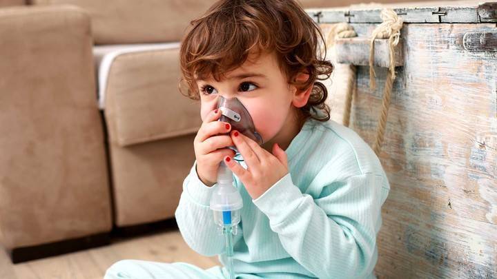 Как лечить горловой кашель у ребенка: медикаменты и народные средства