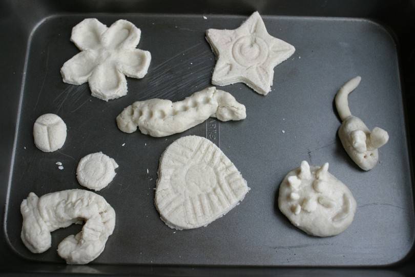 Соленое тесто для лепки: рецепт для детей своими руками, поделки с фото