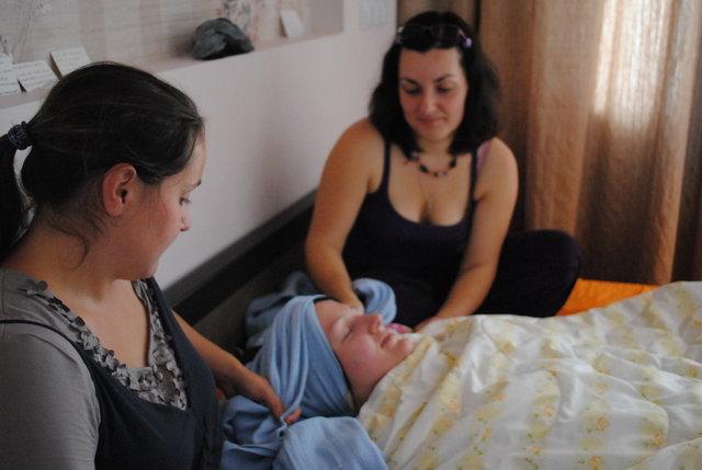 Пеленание после родов: когда и зачем пеленают маму. мнение акушера-гинеколога