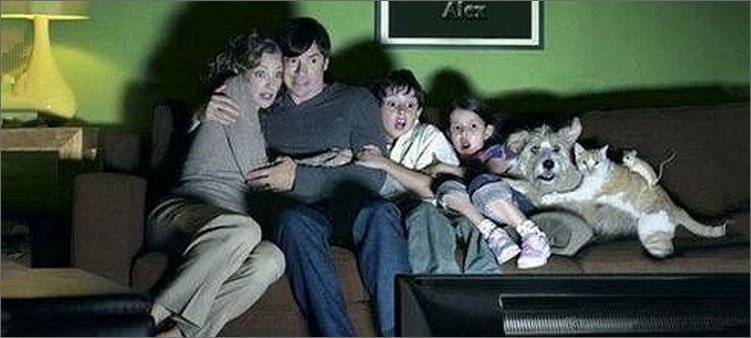 Ребенок боится темноты: почему и что делать, как побороть страх?