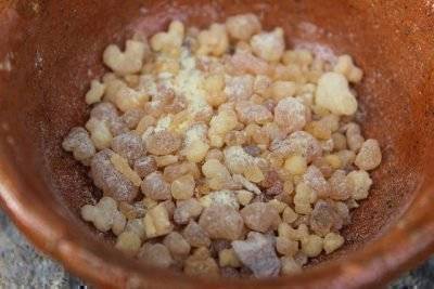 Испуг у ребенка: признаки, как лечить, как снять испуг маме самостоятельно дома?