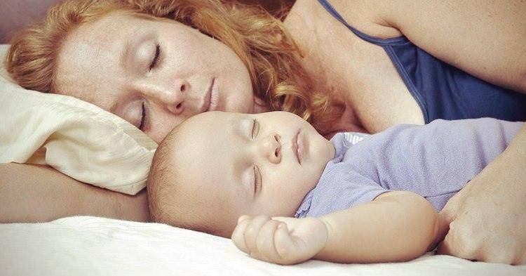 Совместный сон с ребенком: за и против (мнение Комаровского, психологов)