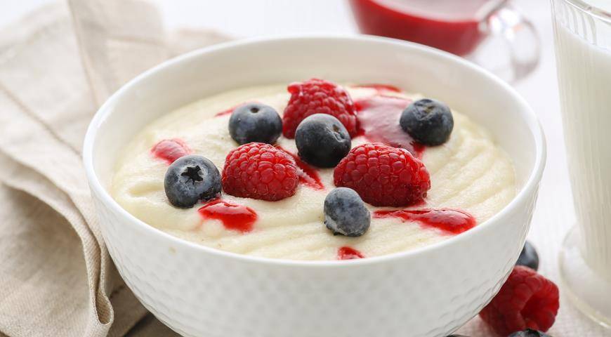 Со скольки месяцев можно давать манную кашу ребенку: рецепты манки для грудничка