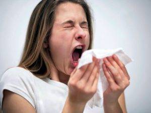 Сосудосуживающие капли в нос для детей до года и старше: лучшие безвредные эффективные средства